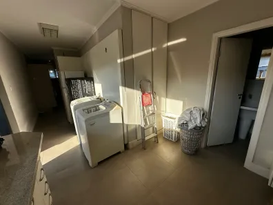 Casa de Condomínio com 4 Quartos para venda ou aluguel, 600m² no Independência, Taubaté