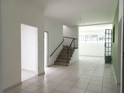 Casa com 7 Quartos para alugar, 264m² no Santa Efigênia, Belo Horizonte