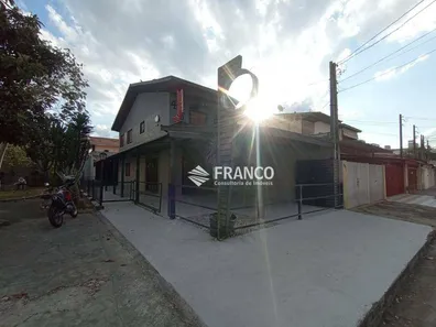 Imóvel Comercial com 3 Quartos para alugar, 240m² no Vila Aparecida, Taubaté