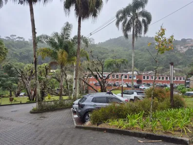 Ponto Comercial para alugar, 32m² no Quarteirão Brasileiro, Petrópolis