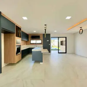 Casa de Condomínio com 3 Quartos à venda, 240m² no Candelária, Natal