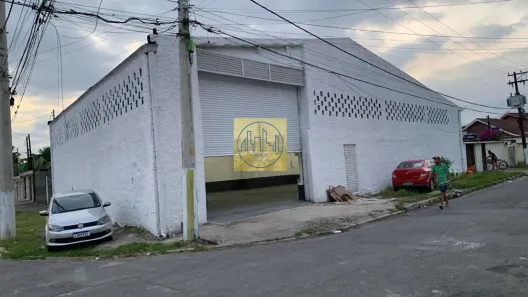 Galpão/Depósito/Armazém à venda, 375m² no Jardim Boa Esperança (Vicente de Carvalho), Guarujá