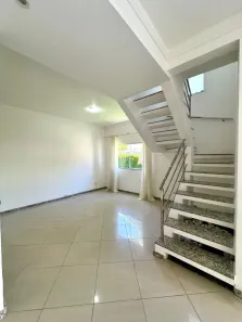 Casa de Condomínio com 4 Quartos para alugar, 200m² no Buraquinho, Lauro de Freitas