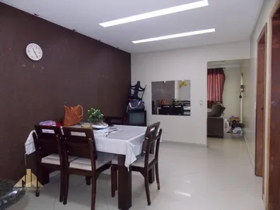 Sobrado com 6 Quartos à venda, 400m² no Santa Maria, Brasília