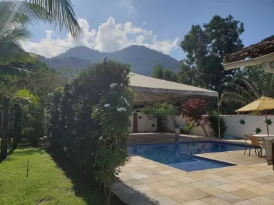 Fazenda/Sítio com 3 Quartos à venda, 250m² no Glicério, Macaé