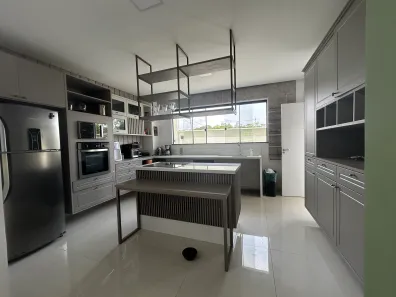 Casa de Condomínio com 3 Quartos para venda ou aluguel, 200m² no Ponta Negra, Manaus