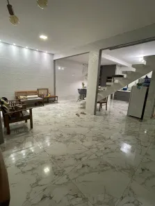 Sobrado com 4 Quartos para alugar, 280m² no Taguatinga Norte, Brasília