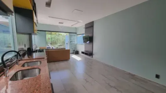 Casa de Condomínio com 3 Quartos para alugar, 275m² no Ponta Negra, Manaus