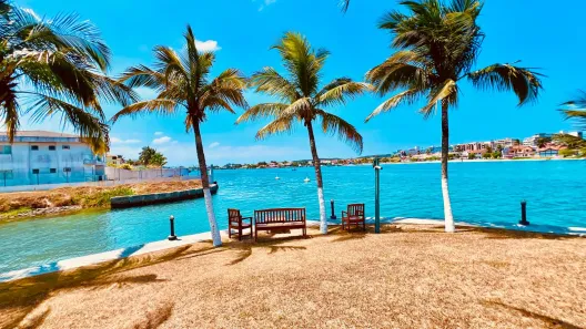 Casa de Condomínio com 2 Quartos à venda, 85m² no Gamboa, Cabo Frio