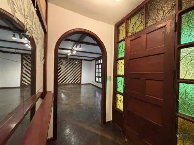 Casa com 7 Quartos para alugar, 360m² no Funcionários, Belo Horizonte