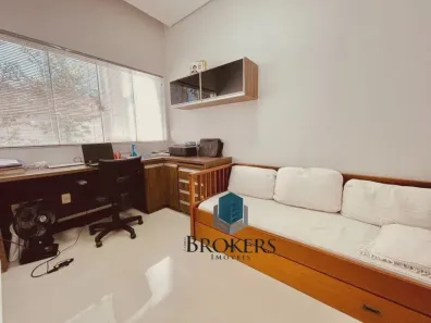 Casa de Condomínio com 3 Quartos à venda, 220m² no Jardins Valência, Goiânia