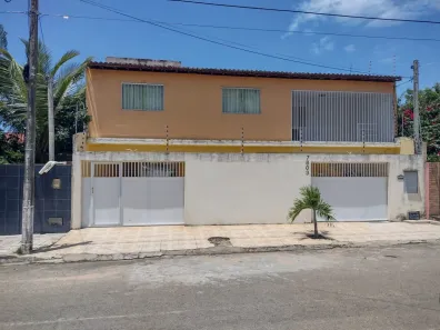 Sobrado com 4 Quartos à venda, 360m² no Pitimbu, Natal