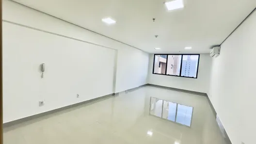 Sala Comercial à venda, 39m² no Jardim Goiás, Goiânia