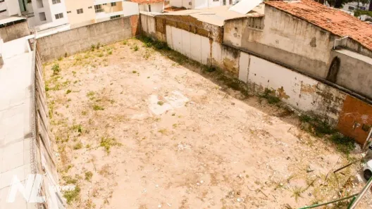 Lote/Terreno à venda, 631m² no Petrópolis, Natal