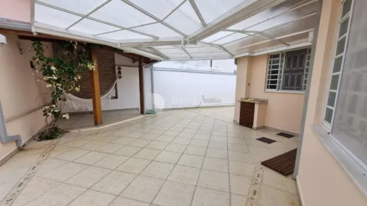 Casa com 3 Quartos à venda, 200m² no Vila São Geraldo, Taubaté
