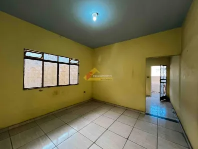 Casa com 3 Quartos para alugar, 90m² no Pacaembu, Divinópolis