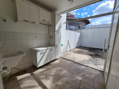 Casa com 3 Quartos para venda ou aluguel, 214m² no Flores, Manaus