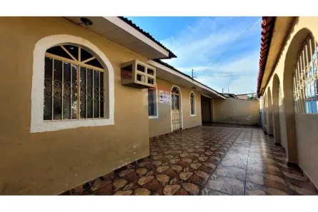 Casa com 3 Quartos à venda, 300m² no Alvorada, Manaus