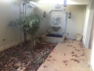 Casa com 6 Quartos para alugar, 500m² no Santo Antônio, Belo Horizonte