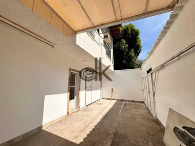Galpão/Depósito/Armazém à venda, 350m² no Taquara, Rio de Janeiro