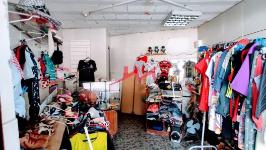 Ponto Comercial à venda, 12m² no Vila Três, São Gonçalo