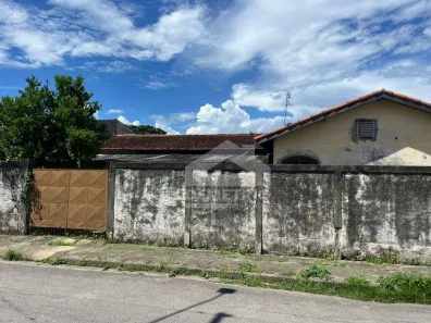 Casa com 3 Quartos à venda, 220m² no Parque Jaraguá, Taubaté