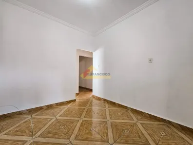 Casa com 3 Quartos para alugar, 80m² no Belvedere, Divinópolis