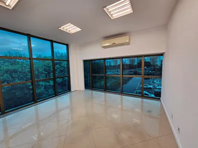 Sala Comercial para alugar, 160m² no Barra Olímpica, Rio de Janeiro