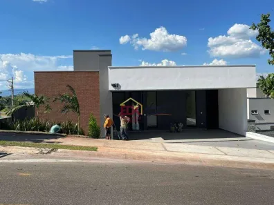 Casa de Condomínio com 3 Quartos para venda ou aluguel, 179m² no Loteamento Residencial Fazenda Casa Grande, Taubaté