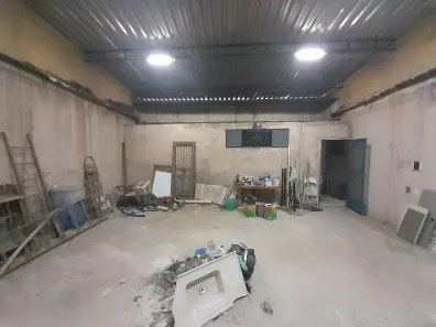 Galpão/Depósito/Armazém com 1 Quarto para alugar, 90m² no Vila Valqueire, Rio de Janeiro