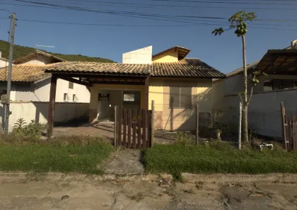 Casa de Condomínio com 2 Quartos à venda, 76m² no Peró, Cabo Frio