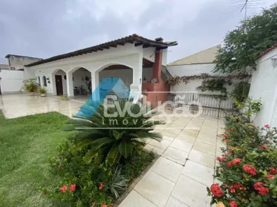 Casa com 3 Quartos para venda ou aluguel, 300m² no Campo Grande, Rio de Janeiro