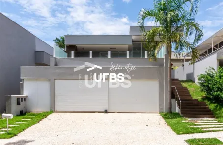Casa de Condomínio com 4 Quartos à venda, 272m² no Jardins Valência, Goiânia