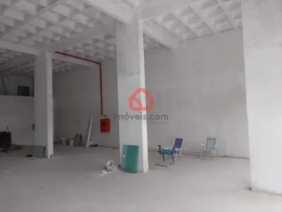 Ponto Comercial para venda ou aluguel, 150m² no Vila Valqueire, Rio de Janeiro