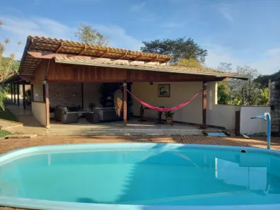Fazenda/Sítio com 6 Quartos para alugar, 600m² no , Juatuba