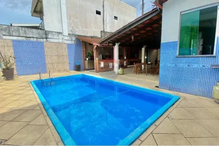Casa com 4 Quartos à venda, 246m² no Adrianópolis, Manaus