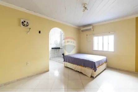 Sobrado com 4 Quartos à venda, 238m² no Parque 10 de Novembro, Manaus