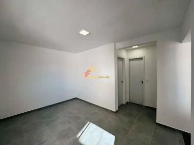 Apartamento com 2 Quartos para alugar, 49m² no Interlagos, Divinópolis