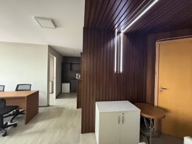 Sala Comercial com 4 Quartos para alugar, 60m² no Adrianópolis, Manaus