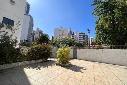 Casa com 4 Quartos à venda, 421m² no Pituba, Salvador