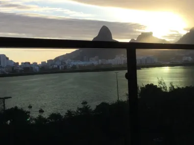 Apartamento com 4 Quartos para venda ou aluguel, 210m² no Lagoa, Rio de Janeiro