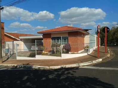 Casa com 3 Quartos à venda, 175m² no Centro, Araraquara