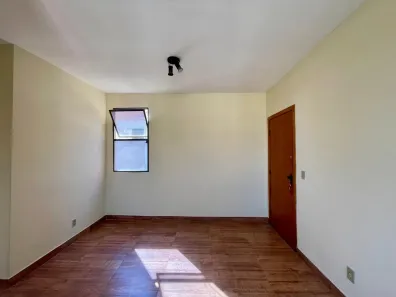 Apartamento com 3 Quartos para alugar, 82m² no Heliópolis, Belo Horizonte