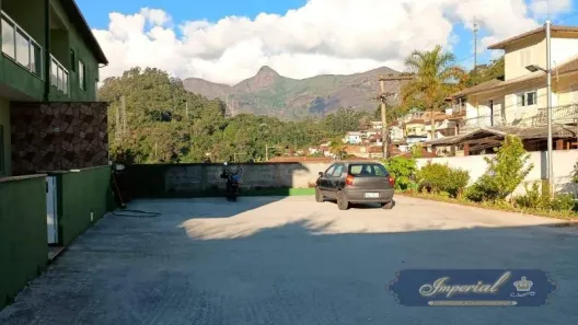 Casa com 3 Quartos para alugar, 150m² no Carangola, Petrópolis