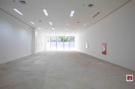 Ponto Comercial para alugar, 325m² no Santa Efigênia, Belo Horizonte