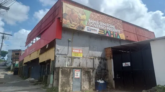 Prédio Comercial para venda ou aluguel, 900m² no Águas Claras, Salvador