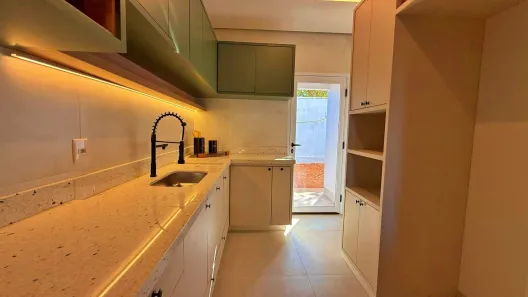 Sobrado com 3 Quartos à venda, 129m² no Plano Diretor Sul, Palmas