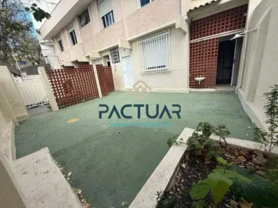 Casa com 2 Quartos para alugar, 90m² no Santo Antônio, Belo Horizonte