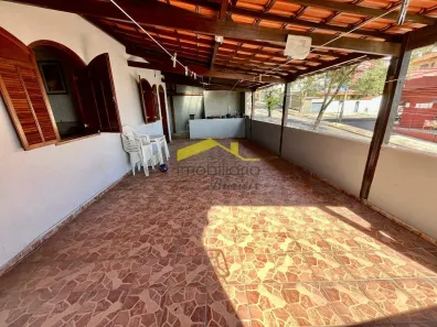 Casa com 3 Quartos para alugar, 400m² no Estrela do Oriente, Belo Horizonte