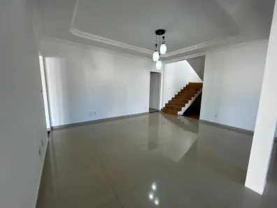 Sobrado com 4 Quartos para alugar, 397m² no Setor Habitacional Vicente Pires, Brasília